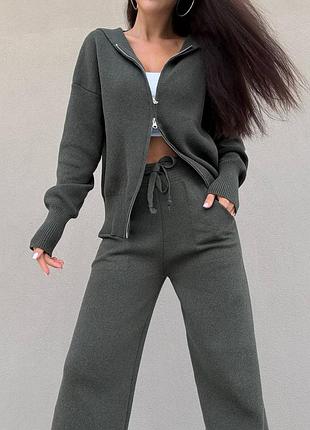 Женский вязаный трикотажный костюм кофта с капюшоном и широкие брюки хаки