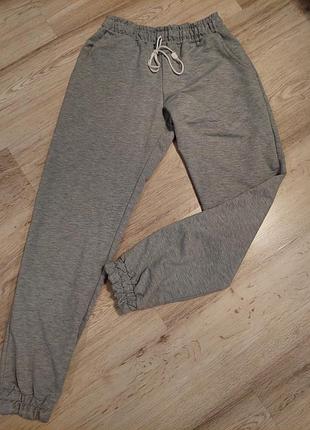 Спортивные штаны