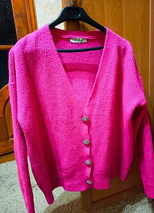 Яскрава тепла кофта