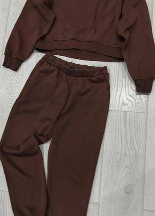 Теплий, шоколадний колір ,спортивний костюм zara