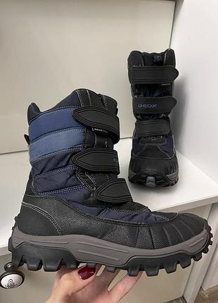 Якісні,теплі,високі чоботи,черевики geox 33 розміру