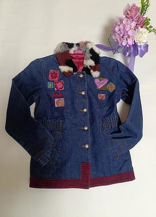 Детская джинсовая куртка barbie с вышивкой и меховым воротником, на рост 152 см