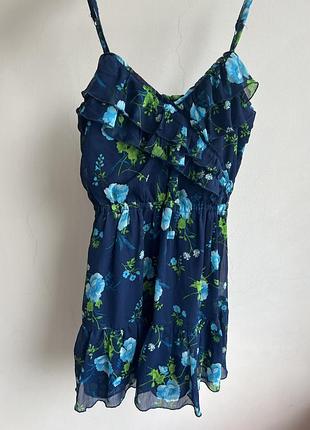 Коротка темно-синя сукня у квітковий принт