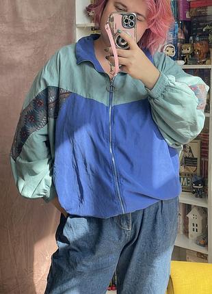 Крута вітровка великого розміру під вінтаж з вайбом 90х