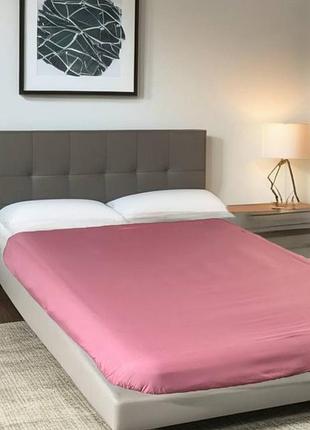 Простынь на резинке евро