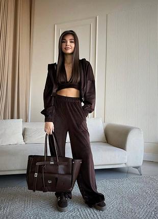 Костюм жіночий велюровий спортивний