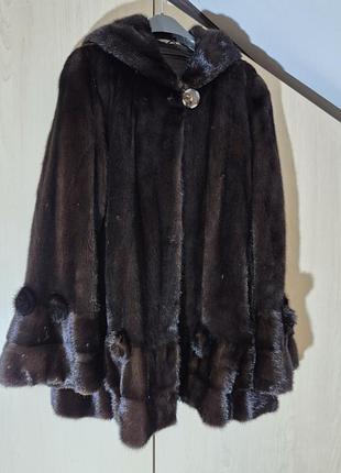 Норкова шуба метелик