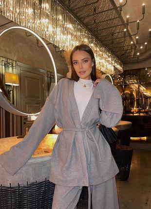 Эффектный, стильный комфортный костюм овер