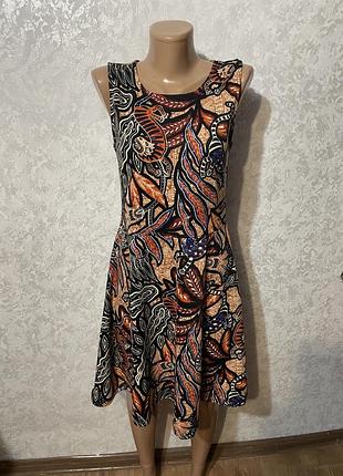 Гарна сукня м