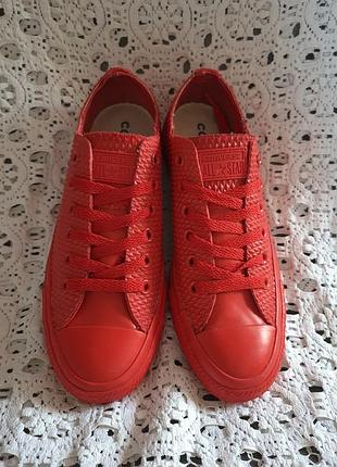 Красные кеды converse с рельефным ромбовидным узором размер 38-38.5