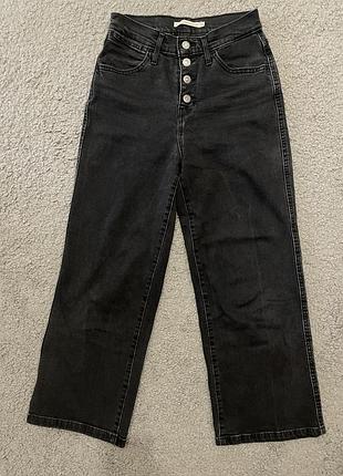 Черные джинсы levi`s