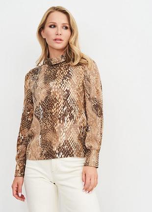 Жіноча стильна нова блуза у зміїному принті з коміром