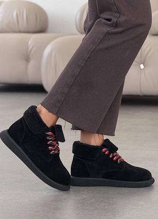 Женские замшевые зимние ботинки