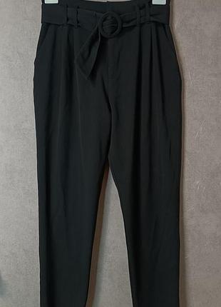 Черные брюки zara с поясом