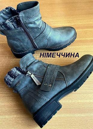 Жіночі чобітки  на блискавці, штучна  підкладка під овчинку. мокрий асфальт /jana/німеччина.