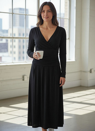 Роскошное женственное платье дорогого канадского дизайнера frank lyman, made in canada