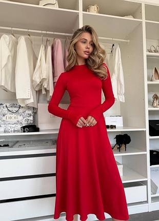 Минималистичное платье миди красная черная белая