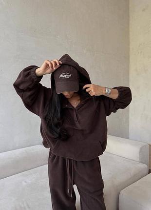 Флисовый спортивный костюм белый шоколад