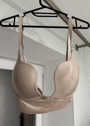 Бюстгальтер для глибокого декольте та з відкритою спиною