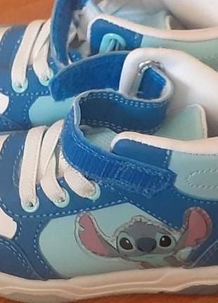 24 размер новые кроссовки