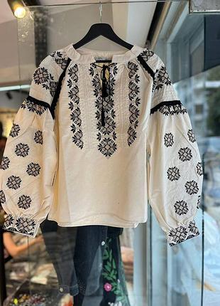 Колоритная блуза вышиванка, украинская бежевая вышиванка, этатно рубашка с вышивкой