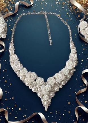 Колье с серьгами