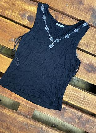 Женская майка с бисером b.young (би янг мрр идеал оригинал черно-серебристая)