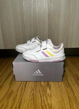 Білі кросівки hoodie adidas