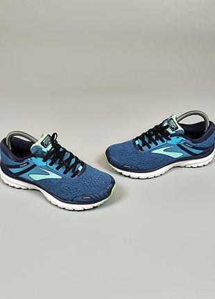 Женские кроссовки brooks