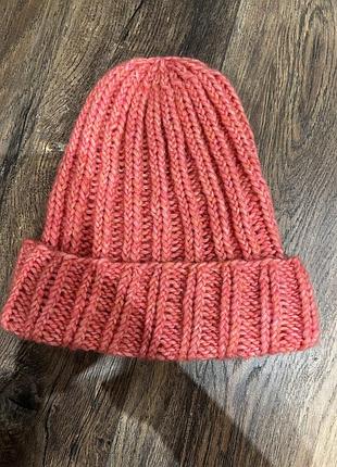 Шапка жіноча