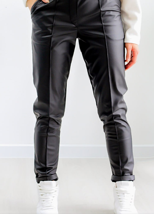 Штаны женские теплая матовая стрейчевая кожа на велюре 3 цвета 55во