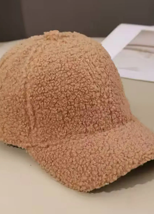Кепка бежевая зимняя кепка шапка шапка кепка тедди бежевого цвета из овечьей шерсти кепка овечка на зиму