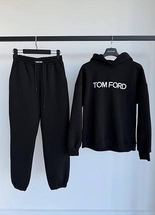 Жіночий костюм