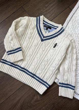 Вʼязаний теплий светр для хлопчика 3-4 роки молочний кремовий v виріз трикутний на осінь зиму теплий old money  з синіми полосками