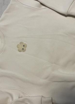 Є маленький дефект на квіточці