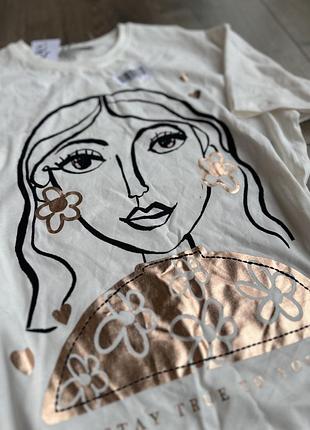 Футболка на дівчинку або s