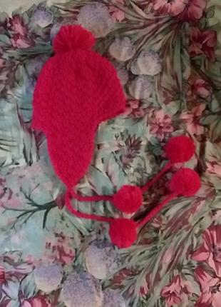 Отличная шапка малиновая с ушками
