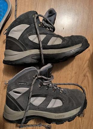 Кожаные кроссовки ботинки ботинки осень -зима