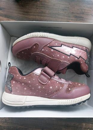 Детские кроссовки geox