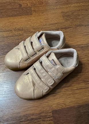 Продаю кеди з мигаючими світлодіодами