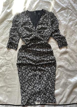 Платье по фигуре