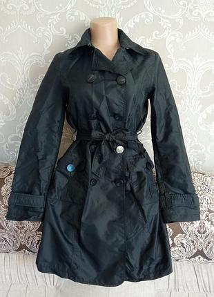 Чорний плащ пальто тренч дощовик mango