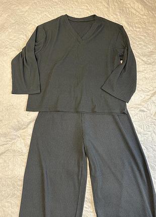 Костюм в рубчик чорний розмір l-xl