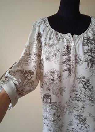 Блуза с интересным принтом