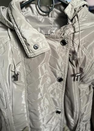 Куртка жіноча