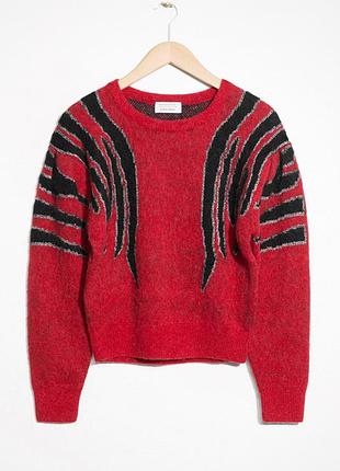 Червоний светр з принтом