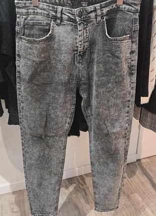 Джинсы серо черные в идеальном состоянии