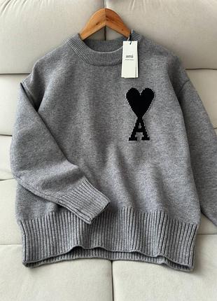 Жіночий светр