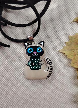 Кулон котик