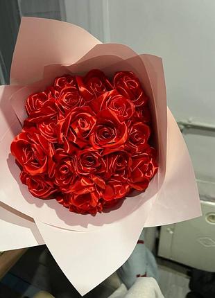 Ручна робота 🌹
рози, що не в’януть — для тих, кого любиш 💝